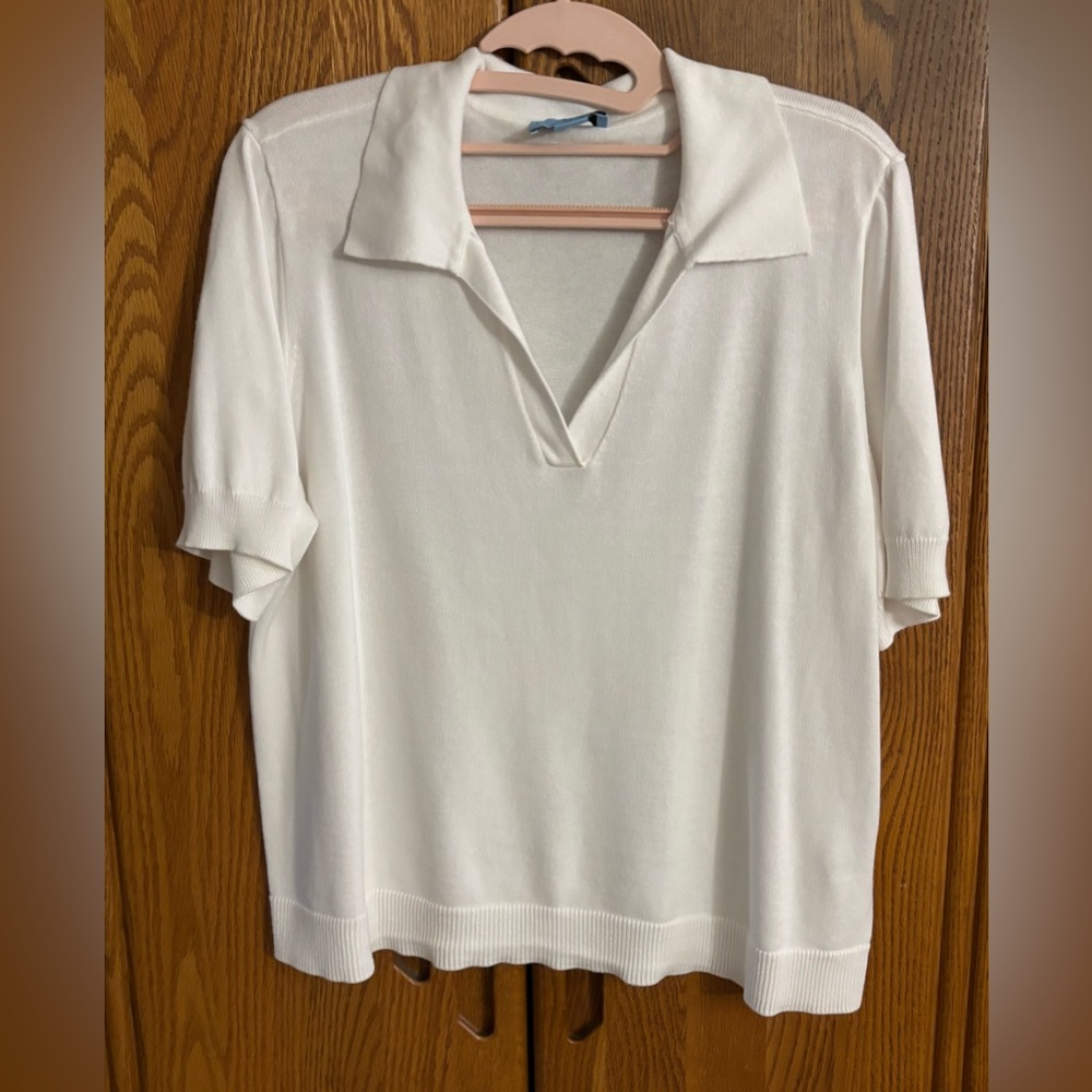 CeCe White Short Sleeve Sweater Top